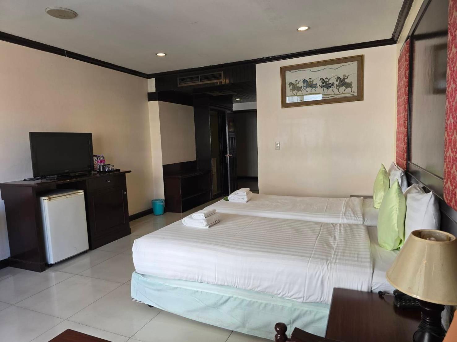 Mike Beach Resort Pattaya Exterior foto